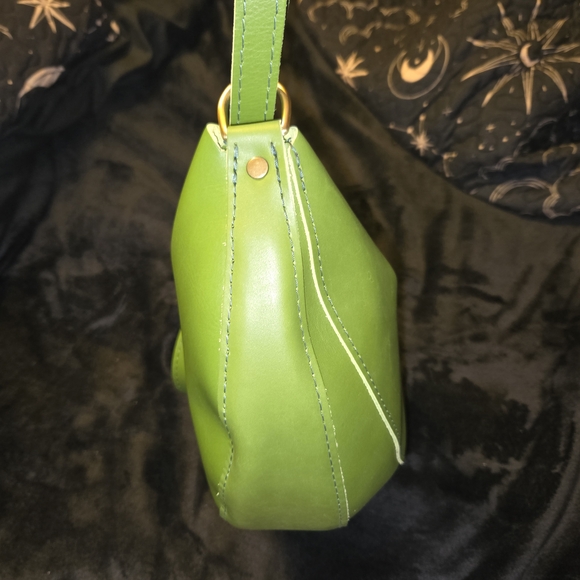 Portland Leather Large Koala in Green Apple - Picture 5 of 6